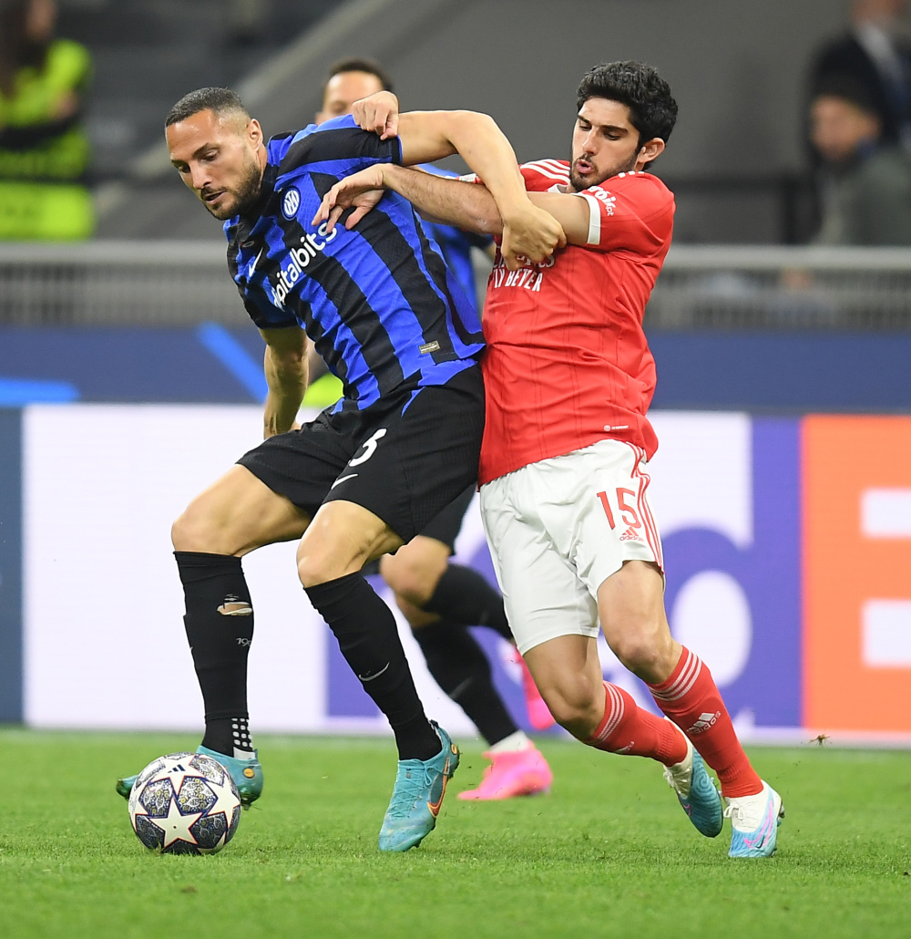 公牛三巨头合体表现亮眼