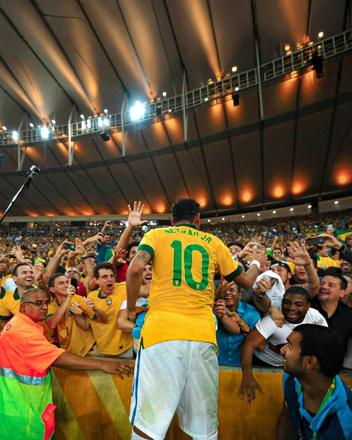 澳超半场：克莱因远射中柱，阿德莱德联暂0-0布里斯班狮吼