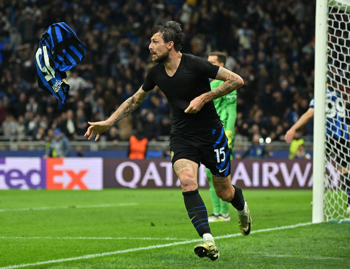 贝恩&卡特半场合计12中2，魔术主场落后背靠背马刺的9分