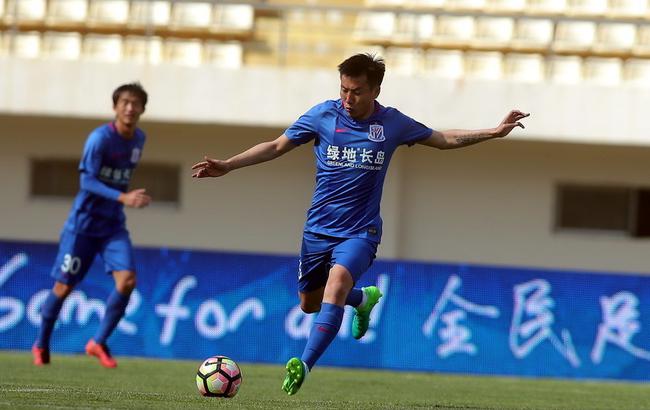 CBA：深圳男篮三分爆发 主场胜上海